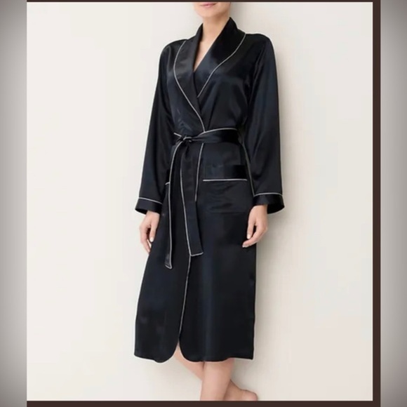 Avec Les Filles Black Robe - Picture 1 of 7